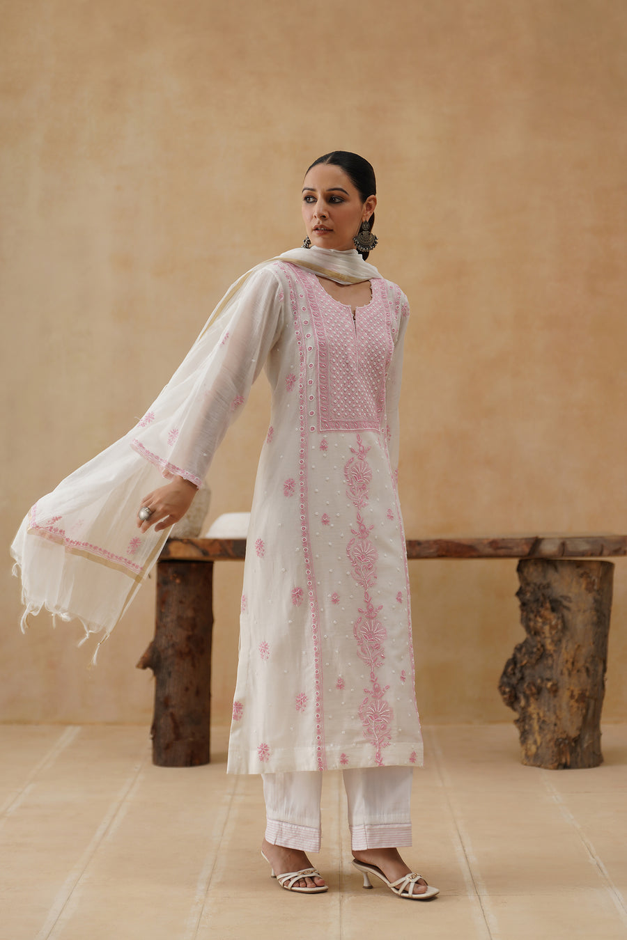 Mul Chikankari 3 pc Suit - White and Pink